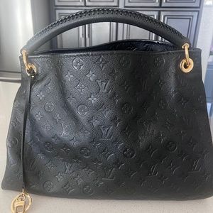 Louis Vuitton Black Empriente Artsy MM
